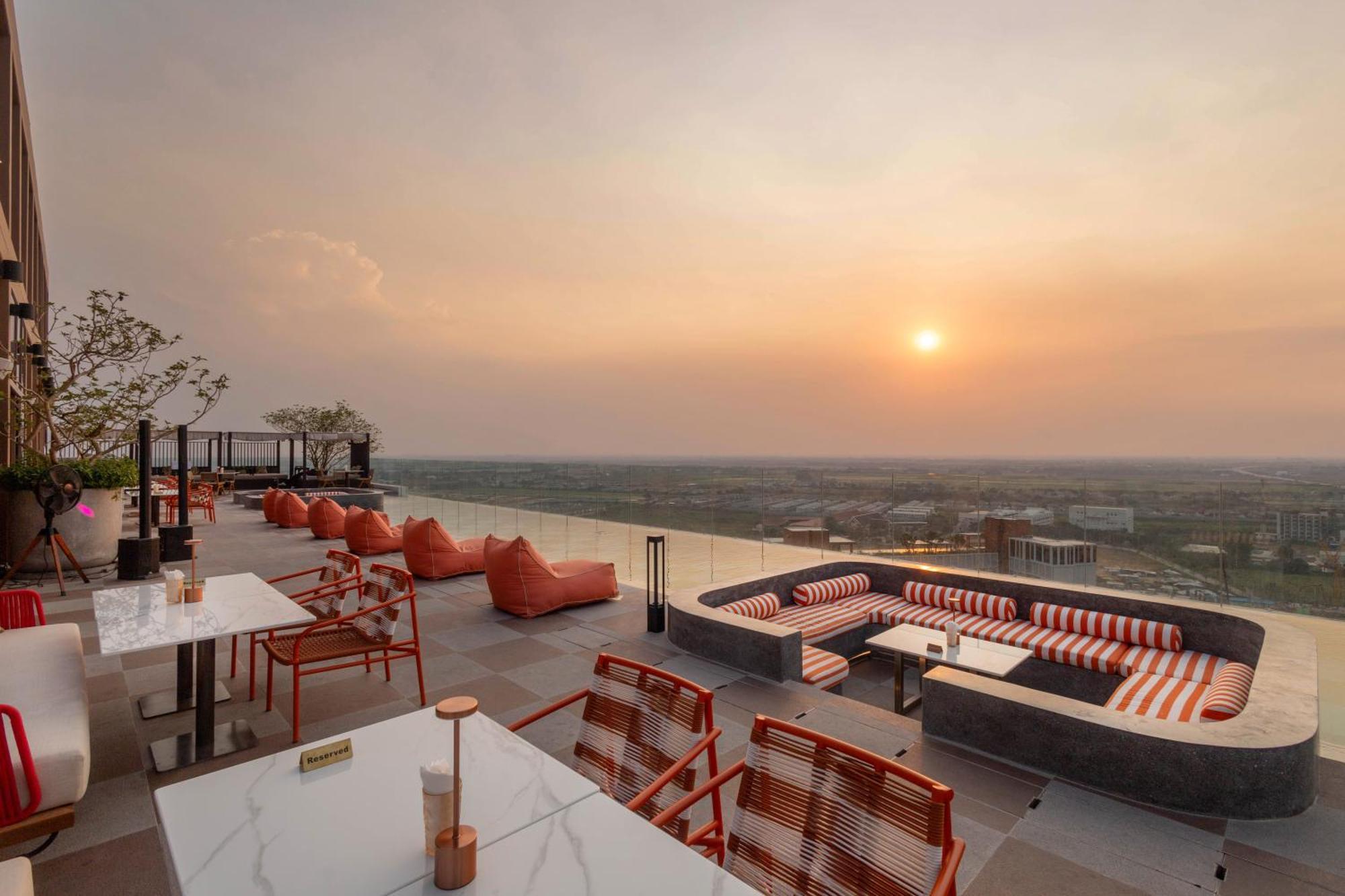 Centara Ayutthaya Hotel Екстериор снимка